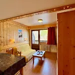 Escape Mountain With Stunning Views 아파트